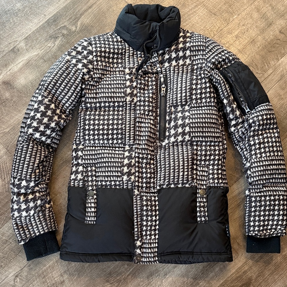 Burton Black and White Houndstooth  dryride snowboarding jacket